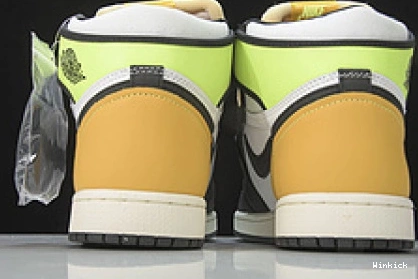 AIR 555088-118 HIGH 1 “VOLT OG GOLD JORDAN 0804